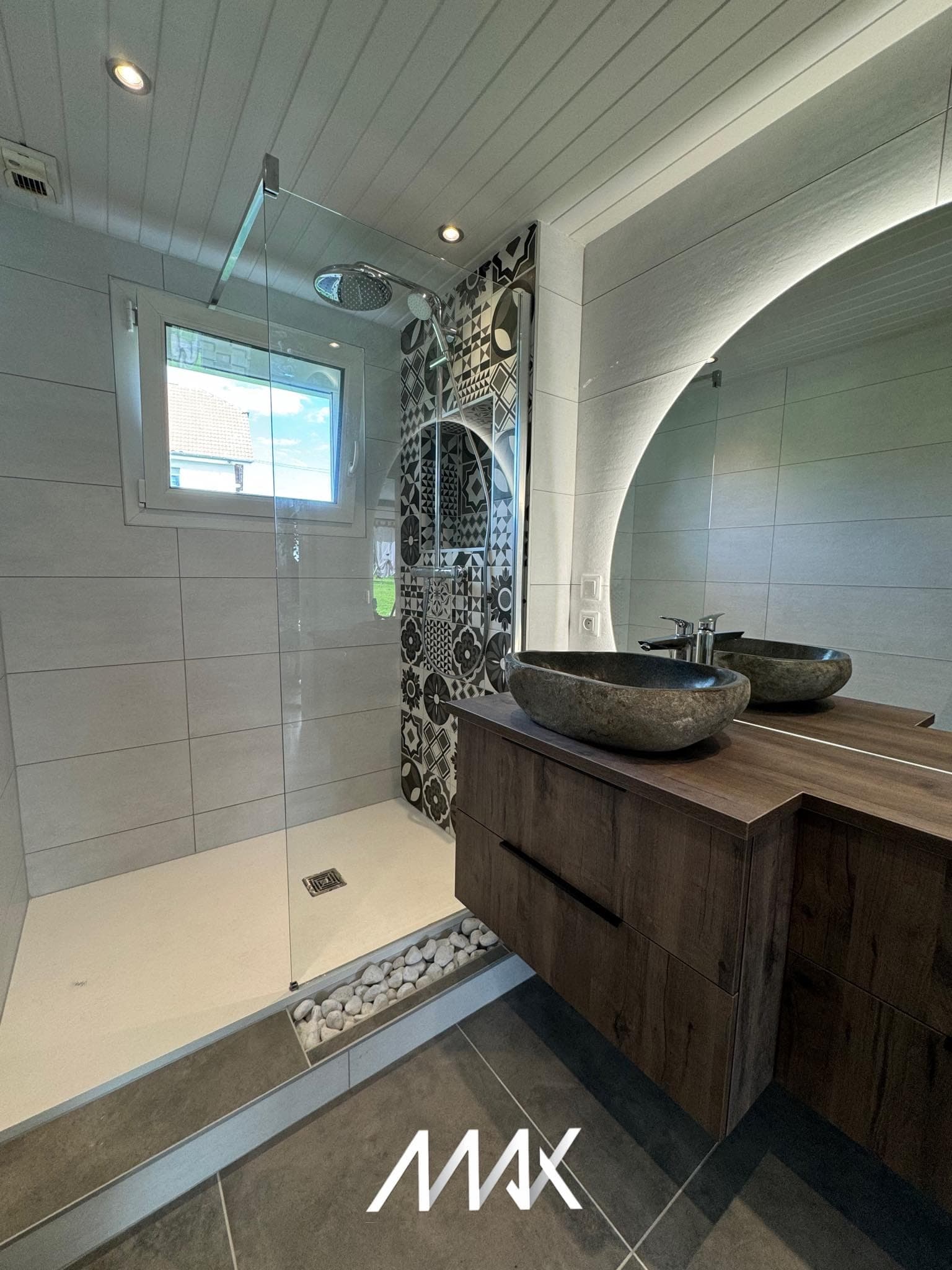 Rénovation de plomberie de salle de bain par SASU Max
